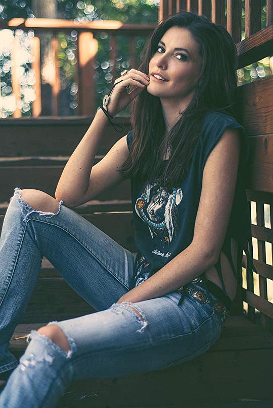 切尔西·埃德蒙森 Chelsea Edmundson照片