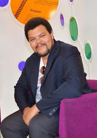 巴布·桑塔纳 Babu Santana照片