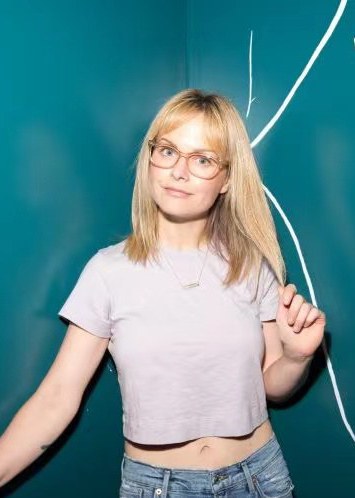 萝斯芭德·贝克 Rosebud Baker照片