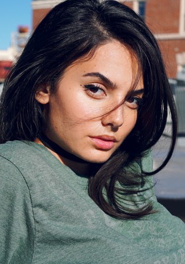 帕尔迪斯·萨里米 Pardis Saremi照片