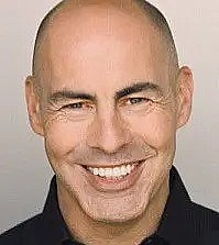 特伦斯·比斯利 Terence Beesley照片