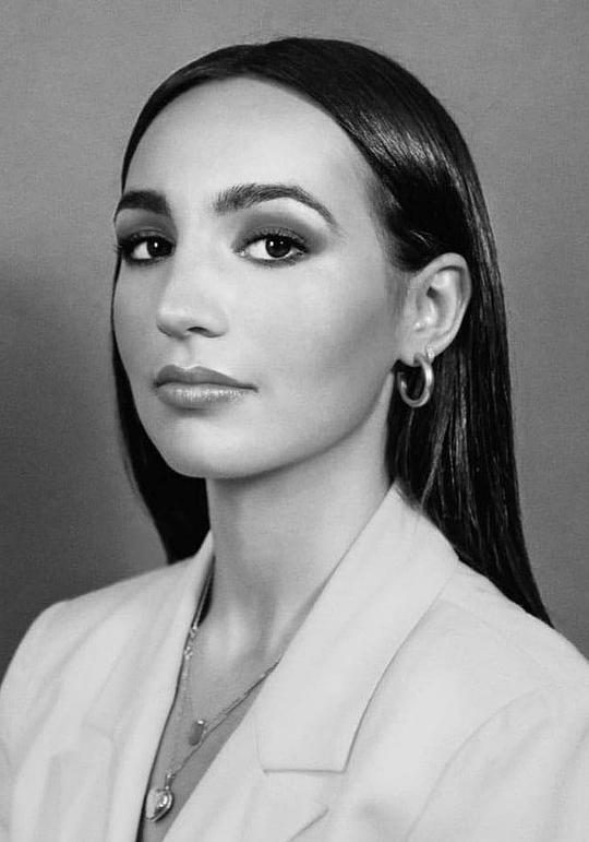 艾米莉·贝尔 Emily Bear照片