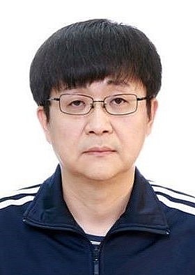 顾岩 Yan Gu照片