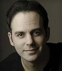 Brad Swaile照片