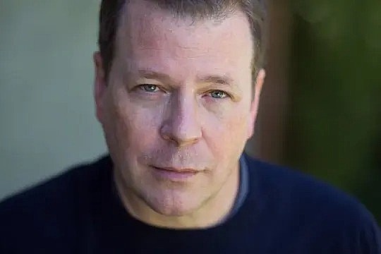 约翰·麦克纳马拉 John McNamara照片