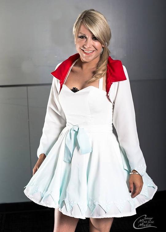 卡拉·埃伯利 Kara Eberle照片