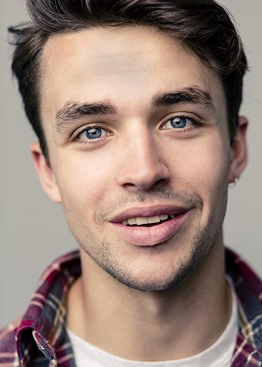 安德鲁·霍顿 Andrew Horton照片