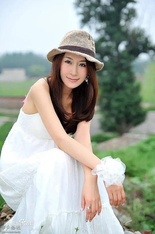 李艾佳 Aijia Li照片