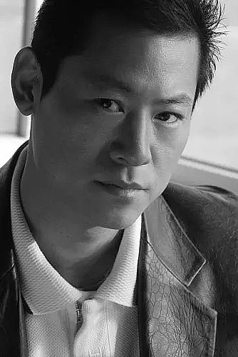 任泽巍 Zewei Ren照片
