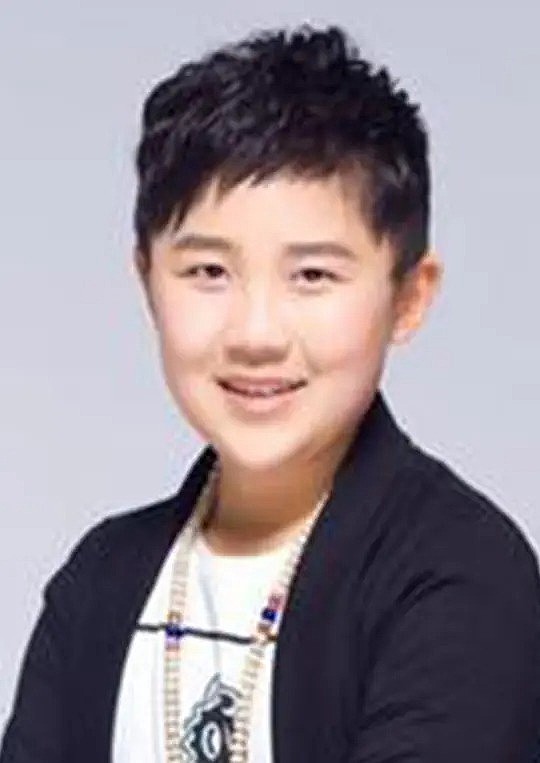 贾云哲 Yunzhe Jia照片