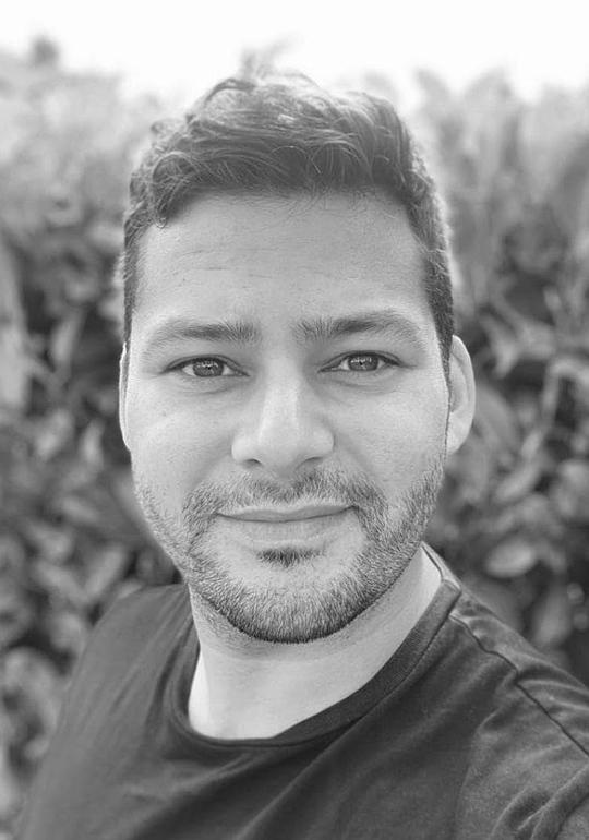 托尔加·凯南 Tolga Kenan照片