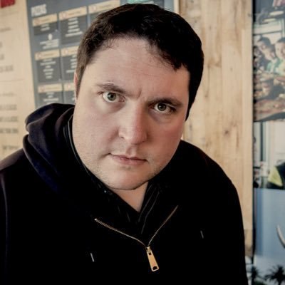 泰勒·麦金泰尔 Tyler MacIntyre照片