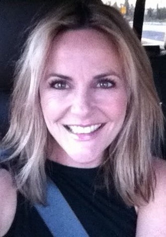 吉娅·卡迪斯 Gia Carides照片