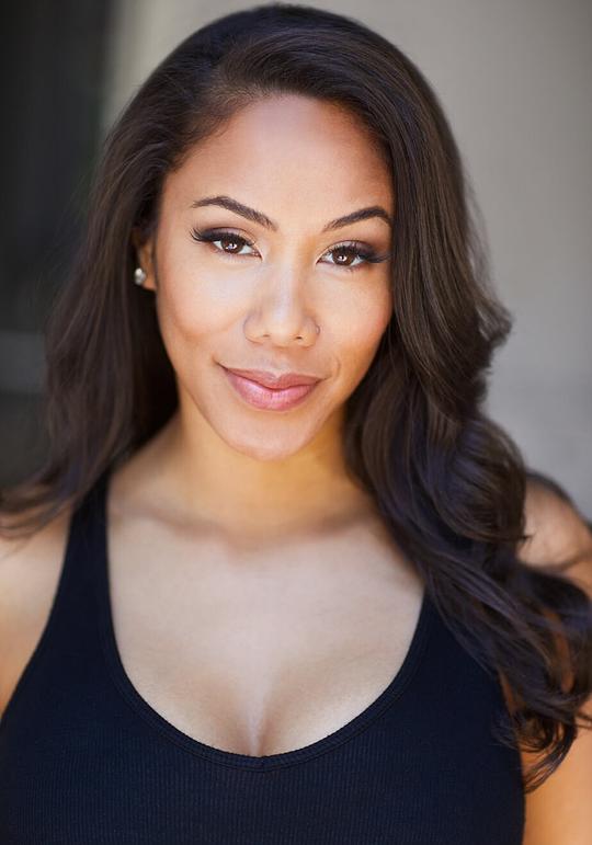 黑兹尔·雷内 Hazel Renee照片