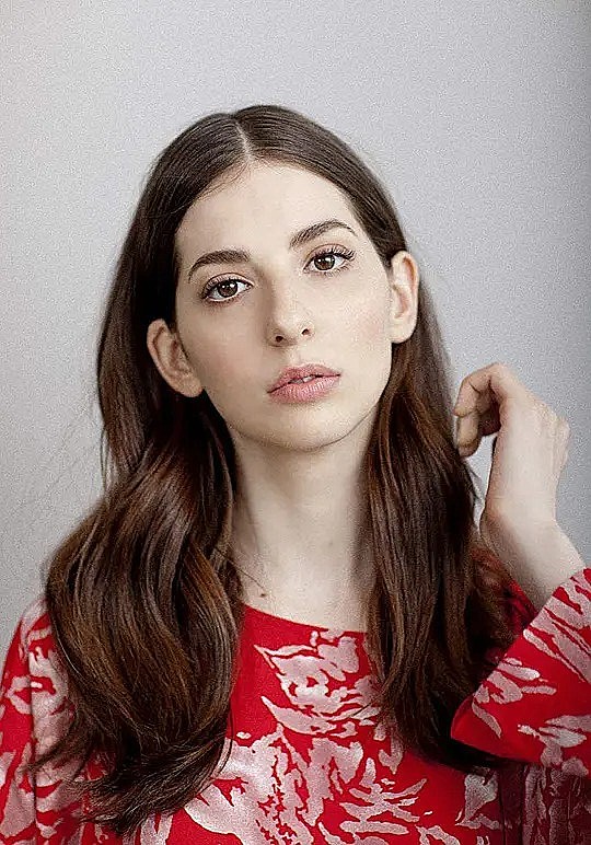 吉纳维芙·布赫纳 Genevieve Buechner照片