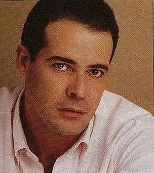 塞萨尔·埃沃拉 César Évora照片