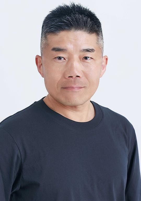 伊丸冈笃 Atsushi Imaruoka照片