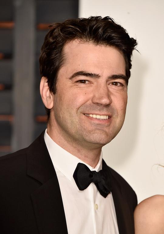 朗·里维斯顿 Ron Livingston照片