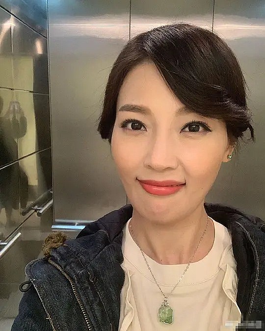 何芷姗 Yvonne Ho照片