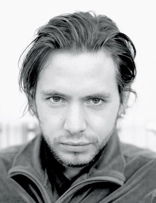 亚伦·斯坦福 Aaron Stanford照片