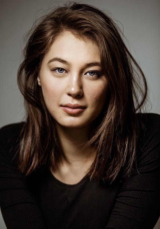 艾玛·凯奎 Emma Kikue照片