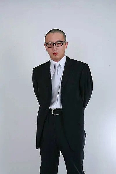 吕洋 Yang Lü照片