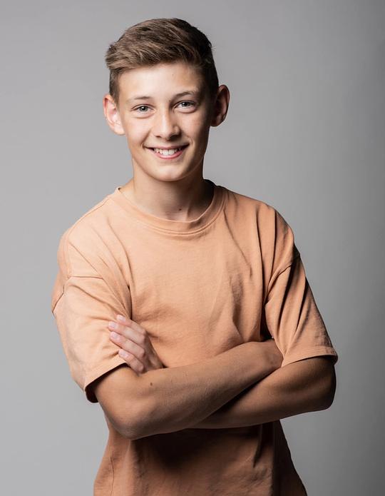 谢尔·西蒙斯 Shayle Simons照片