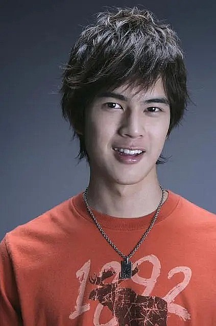 杨皓惟 Haowei Yang照片