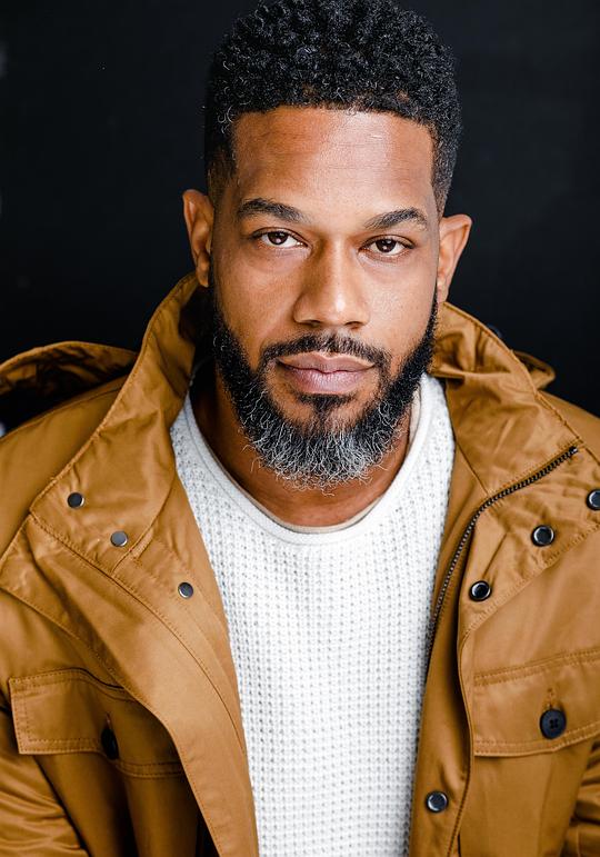 克里斯托弗·温彻斯特 Christopher Winchester照片