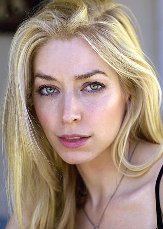 利兹·芬宁 Liz Fenning照片