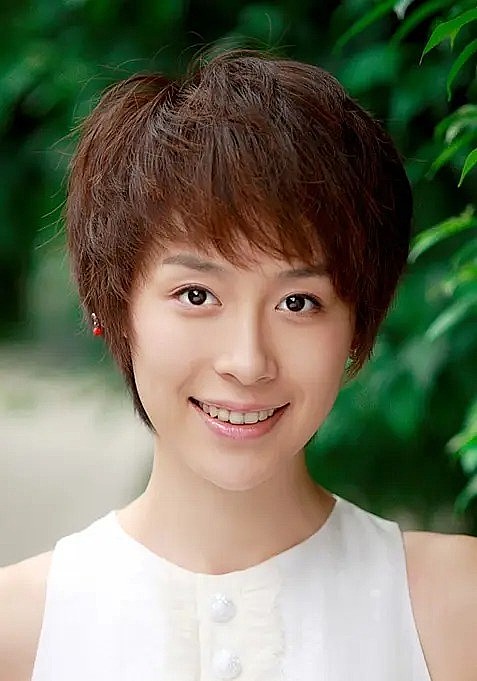 董艺薇 Yiwei Dong照片
