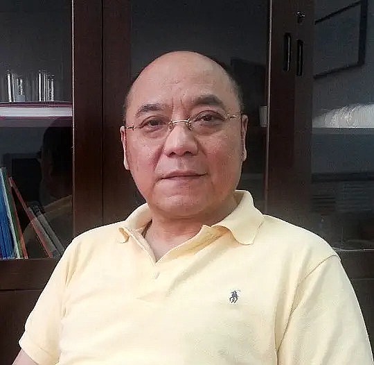 石明华 Minghua Shi照片