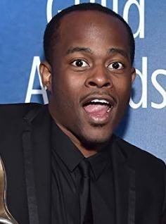 贾马尔·奥洛里 Jamal Olori照片