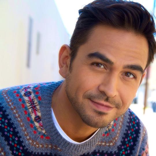 安东尼·L·费尔南德斯 Anthony L. Fernandez照片