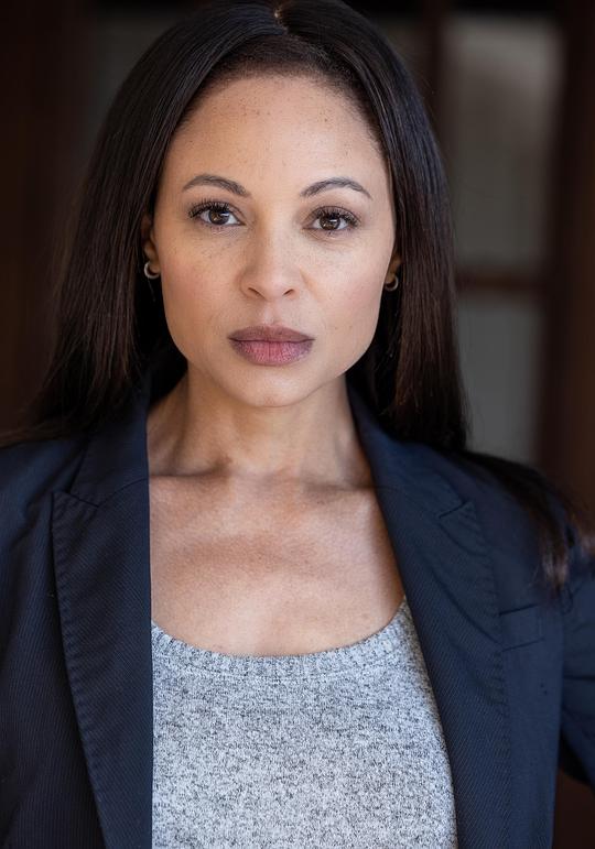 拉蒂斯·唐斯-库拉尔 LaTeace Towns-Cuellar照片