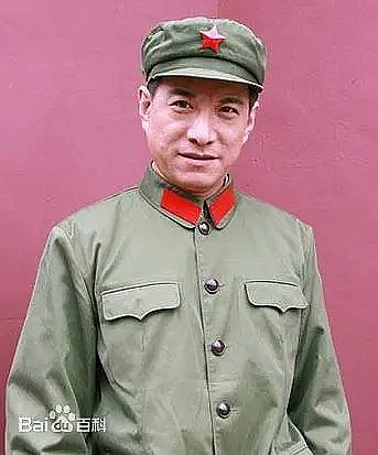 李屹 Yi Li照片