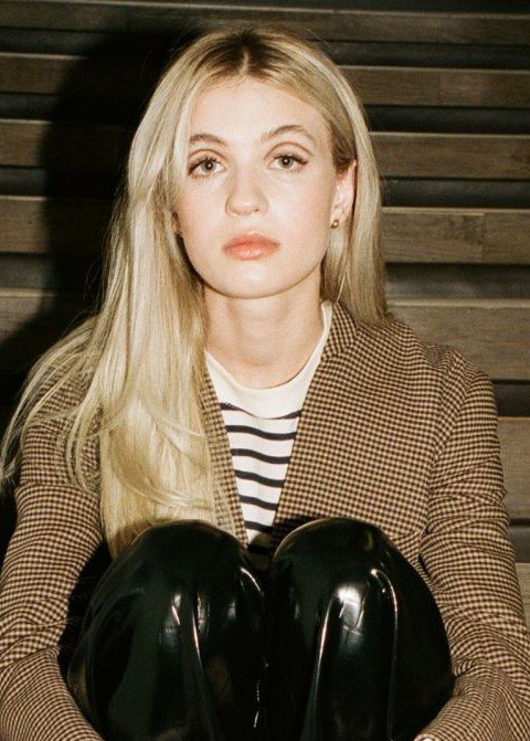 奥利维亚·韦尔奇 Olivia Welch照片