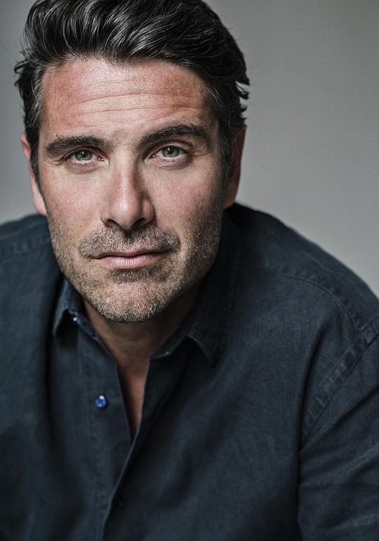 卢卡·卡尔瓦尼 Luca Calvani照片