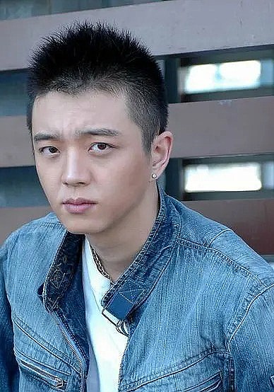 王伟源 Weiyuan Wang照片