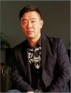 周小鹏 Xiaopeng Zhou照片