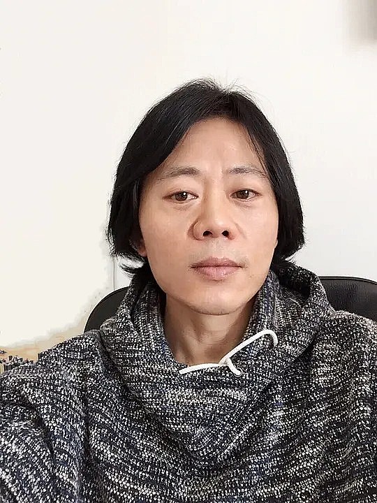 卢新宇 Xinyu Lu照片