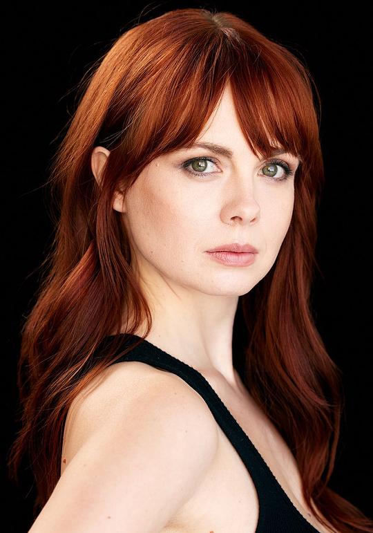 凯兰崔尔·斯蒂尼曼 Galadriel Stineman照片