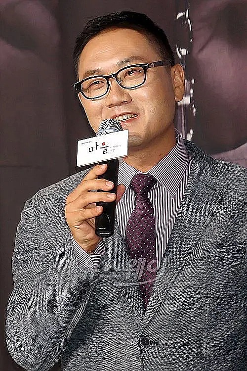 李容硕 Yong-seok Lee照片