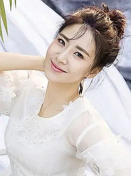李悦溪 Yuexi Li照片