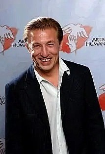 帕沙·D·林奇尼科夫 Pasha D. Lychnikoff照片
