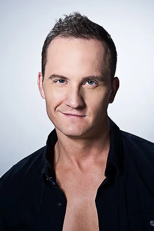 布伟杰 Brian Thomas Burrell照片