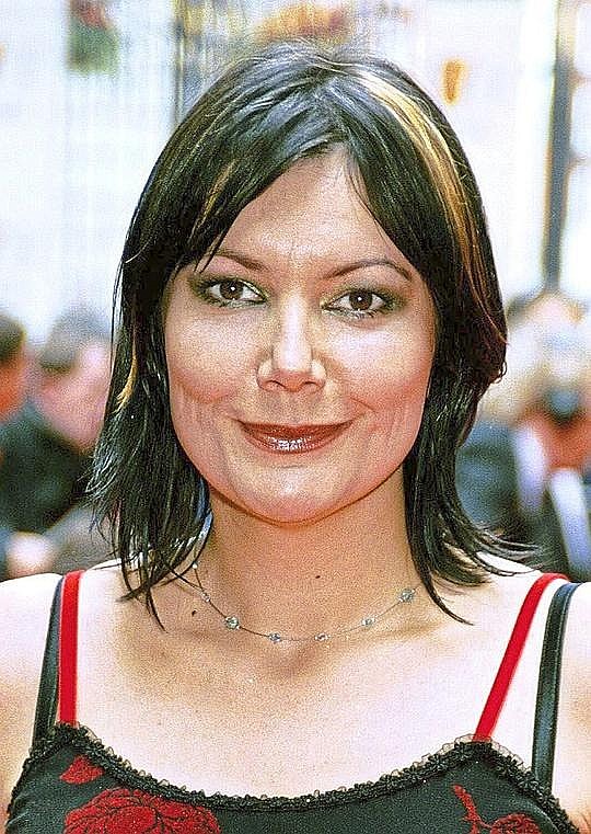 Fiona Allen照片