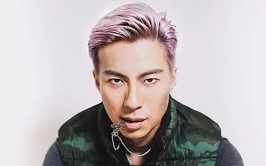 鹤天赐 Nathaniel Ho照片