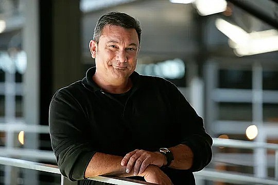 罗伯·吉布斯 Rob Gibbs照片