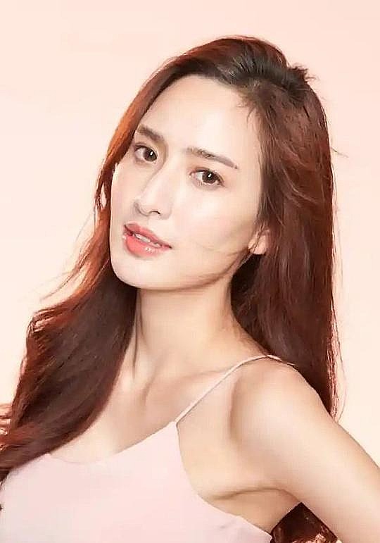 查塔瑞卡·西缇普容 Chattarika Sittiprom照片